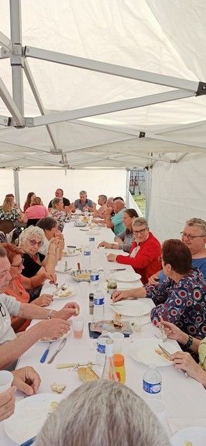 repas benevoles sept (11).jpg